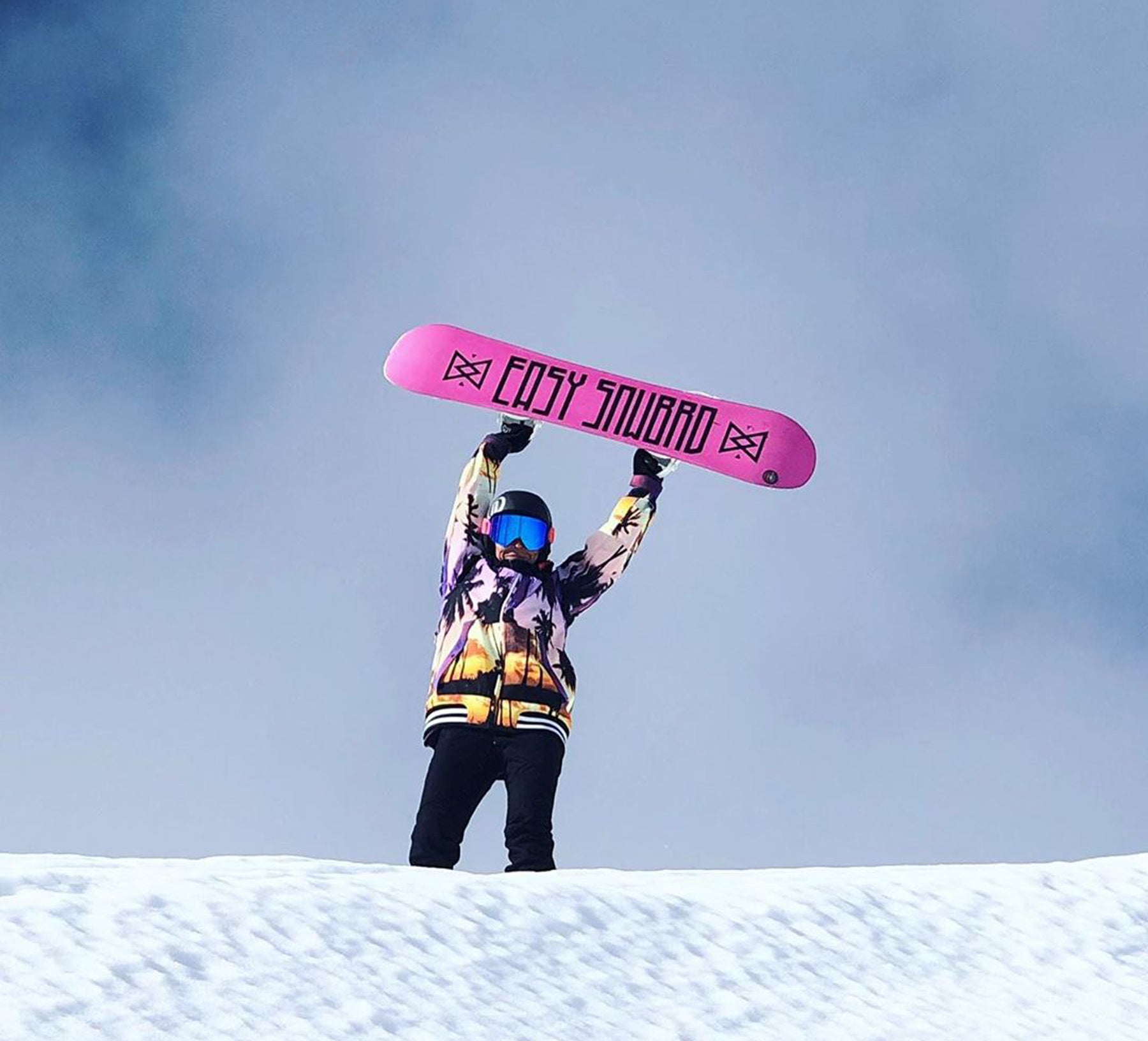 A shape for everyone: a snowboard, a silhouette